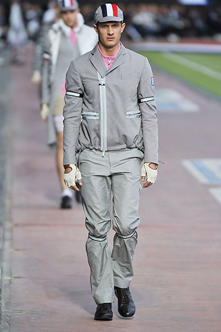 Moncler Gamme Bleu / - 2011